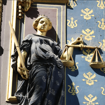 Thémis, détail du Palais de Justice de Paris